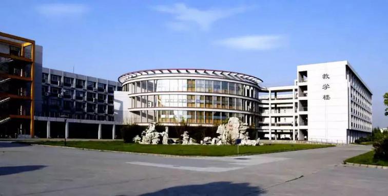 硅湖职业技术学院