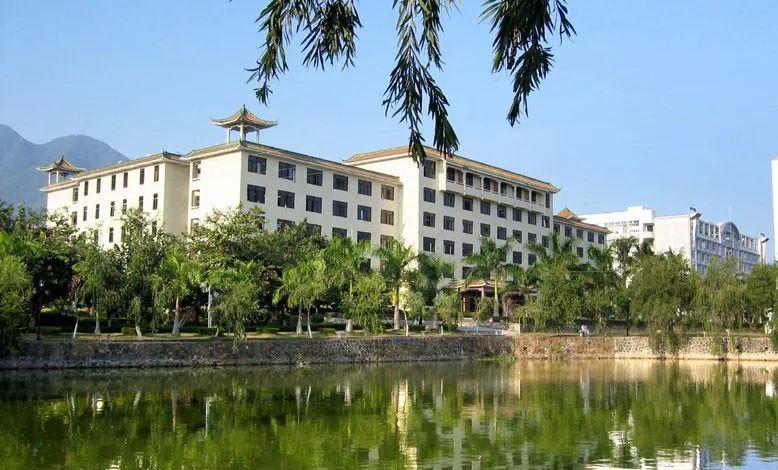 阜阳科技职业学院