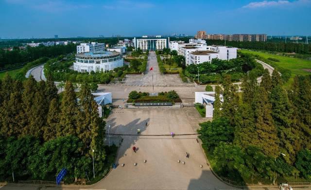 湖北大学知行学院