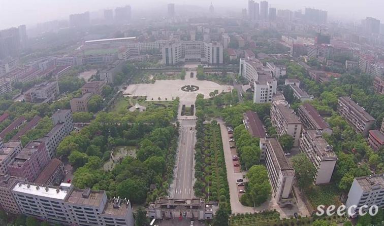 湖南人文科技学院
