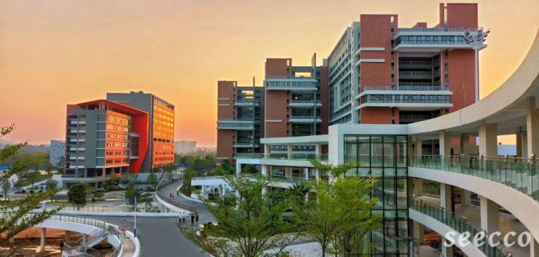 广东白云学院