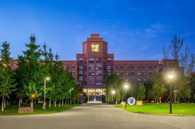 成都银杏酒店管理学院
