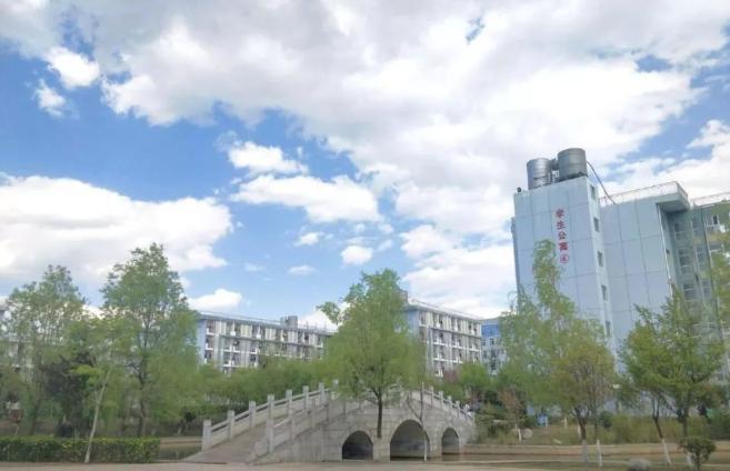 昭通学院