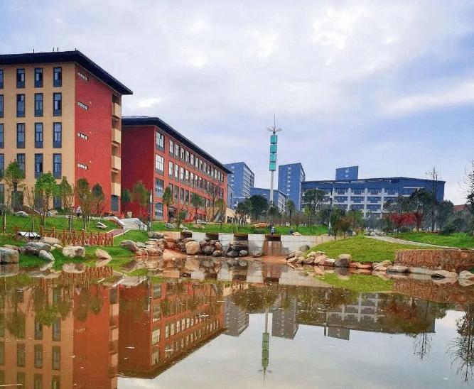 云南财经大学