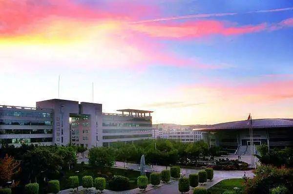 楚雄师范学院